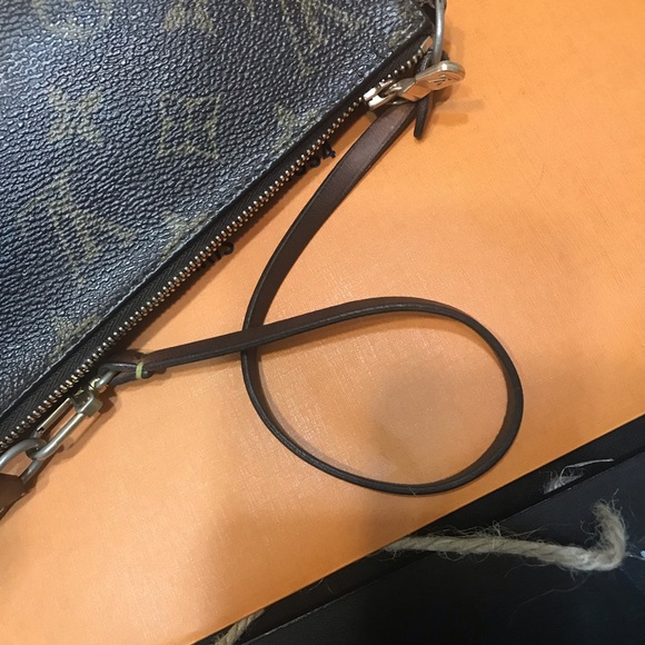 SOLD!!! Pochette Accessories - Picture 8 of 8